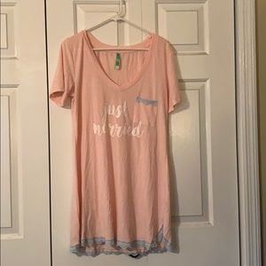 Honeydew “just married” sleep shirt